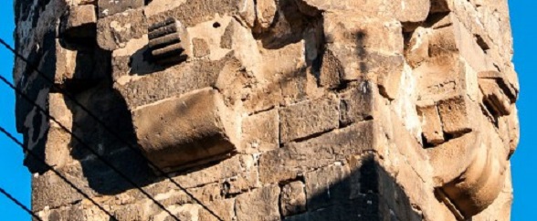 ملف:عمارة أعلى مئذنة أبو لبادة.jpg