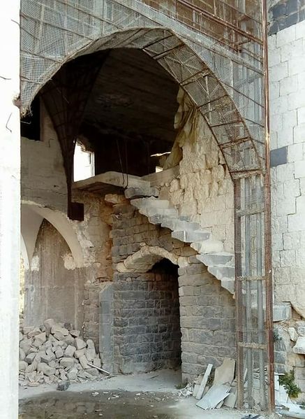 ملف:مسجد البازرباشي-من الداخل-دمار الحرب8.jpg
