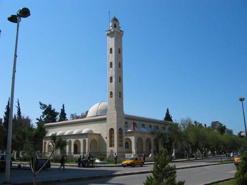 ملف:الدروبي مع المئذنة.jpg