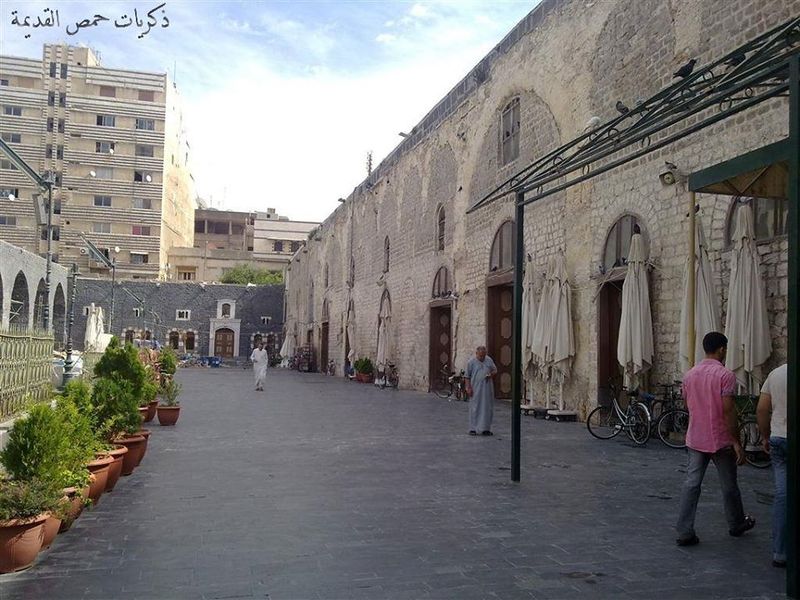 ملف:حمص-فناء الجامع النوري.jpg